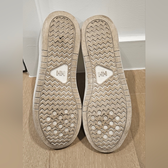 Helly Hansen White Casual Sneakers - Picture 4 of 11